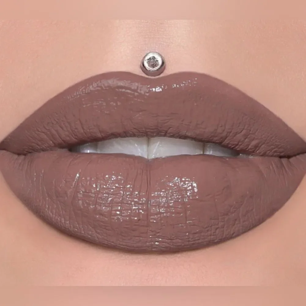 NIB Jeffree Star 1 Supreme Gloss Lip Gloss and 1 Velvet Trap Lipstick